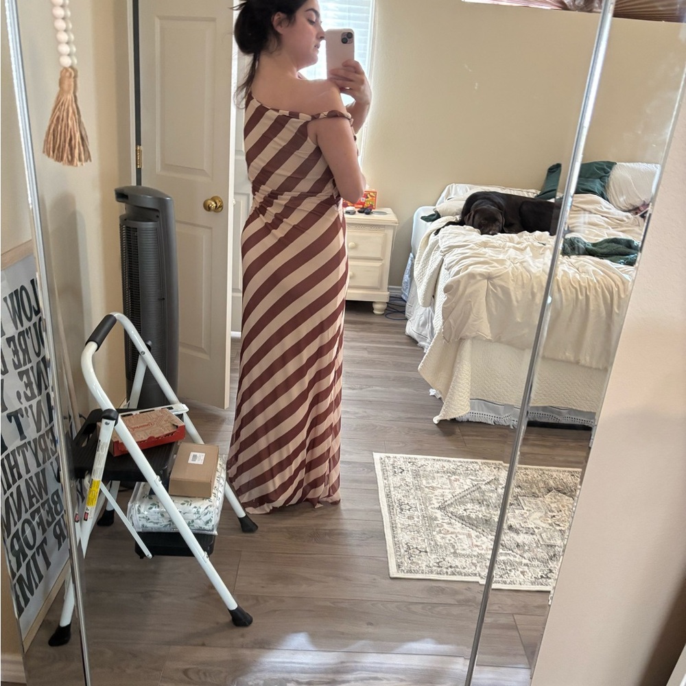 Elegant One-Shoulder Cream & Brown Striped Dress - Picture 4 of 7